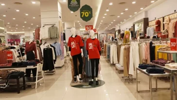 Best Retail Fashion For Men And Women: Top 10 Stores